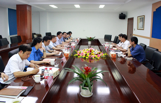 省統(tǒng)計(jì)局黨組成員、省地方統(tǒng)計(jì)調(diào)查局局長(zhǎng)王當(dāng)齡來上上電纜調(diào)研