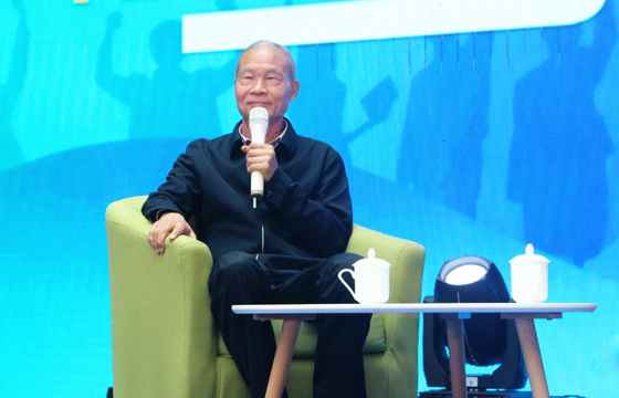 受邀參加“青藍(lán)接力”工程啟動(dòng)儀式，丁山華寄語青年企業(yè)家： 勤奮、專一、實(shí)干